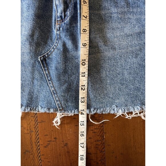 BDG Short Denim Skirt Size Medium - Picture 4 of 6